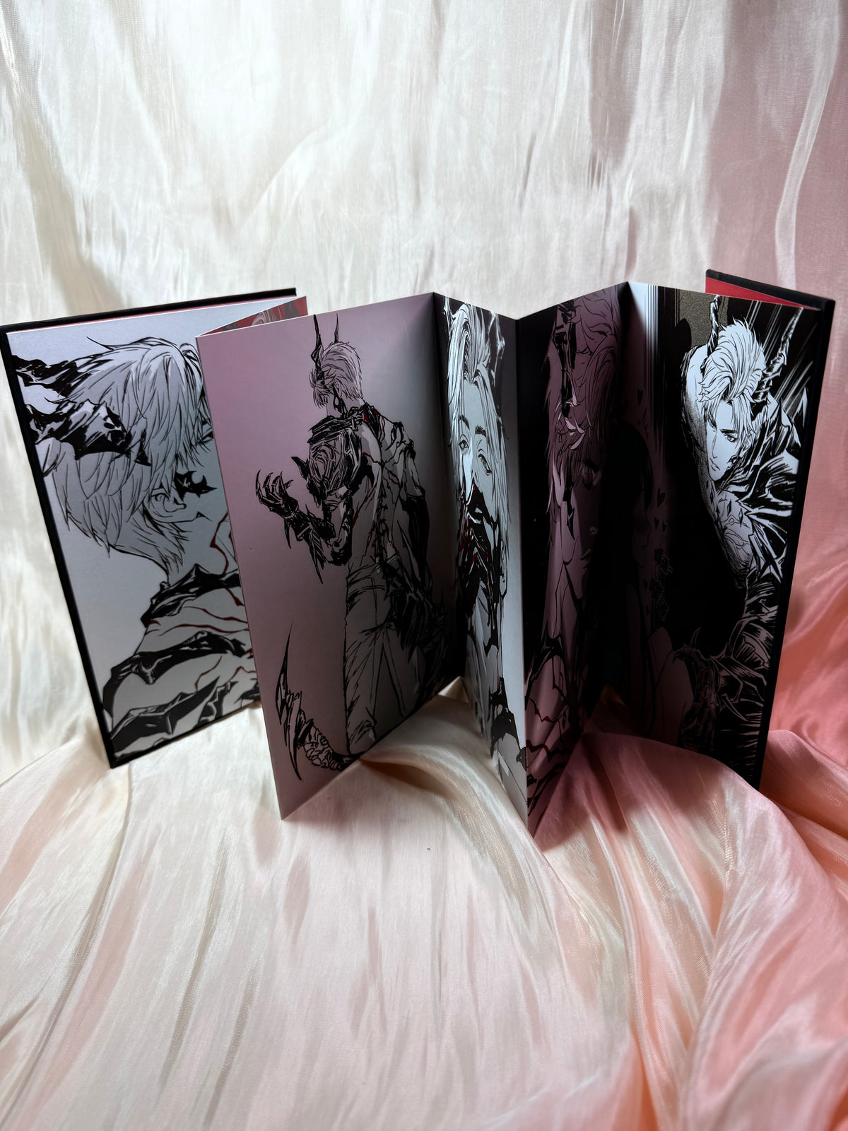 Sylus Accordion-Fold Art Book “Dragon’s Song”