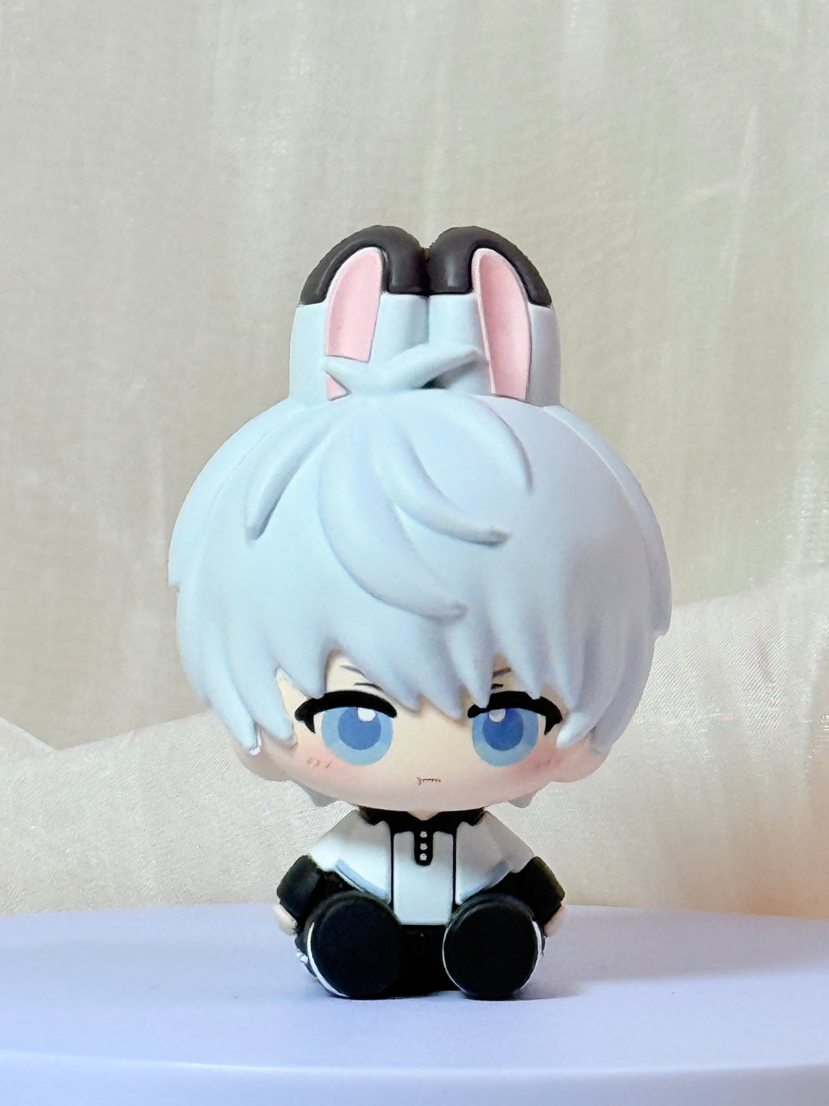 Xavier Bunny Figure “Star Bunny”